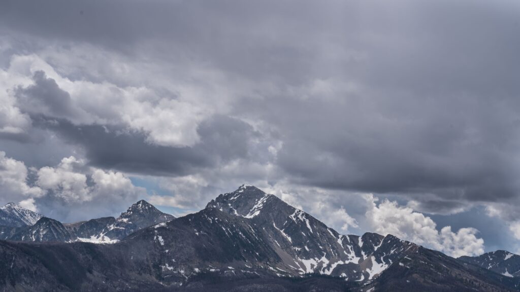 Dramatic peaks of Montana